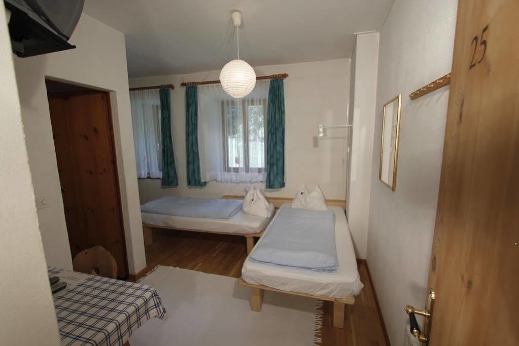 Hotel Veduta Cinuos-Chel Zewnętrze zdjęcie